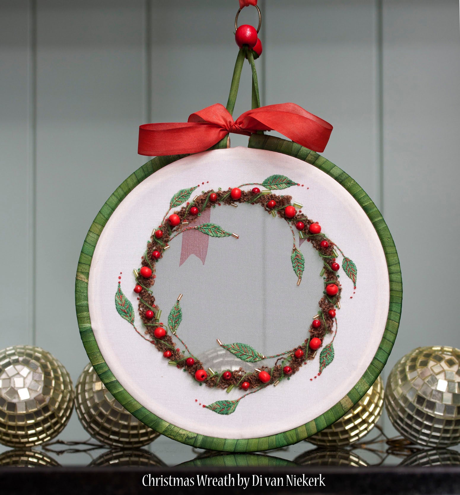 CHRISTMAS WREATH EMBROIDERY KIT by Di van Niekerk