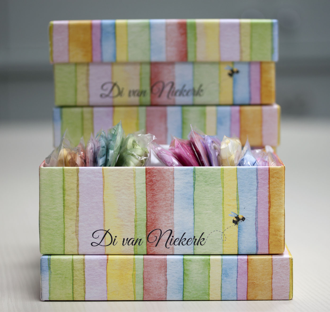 DREAM BOX - Technicolour Dream Box of Silk Ribbons